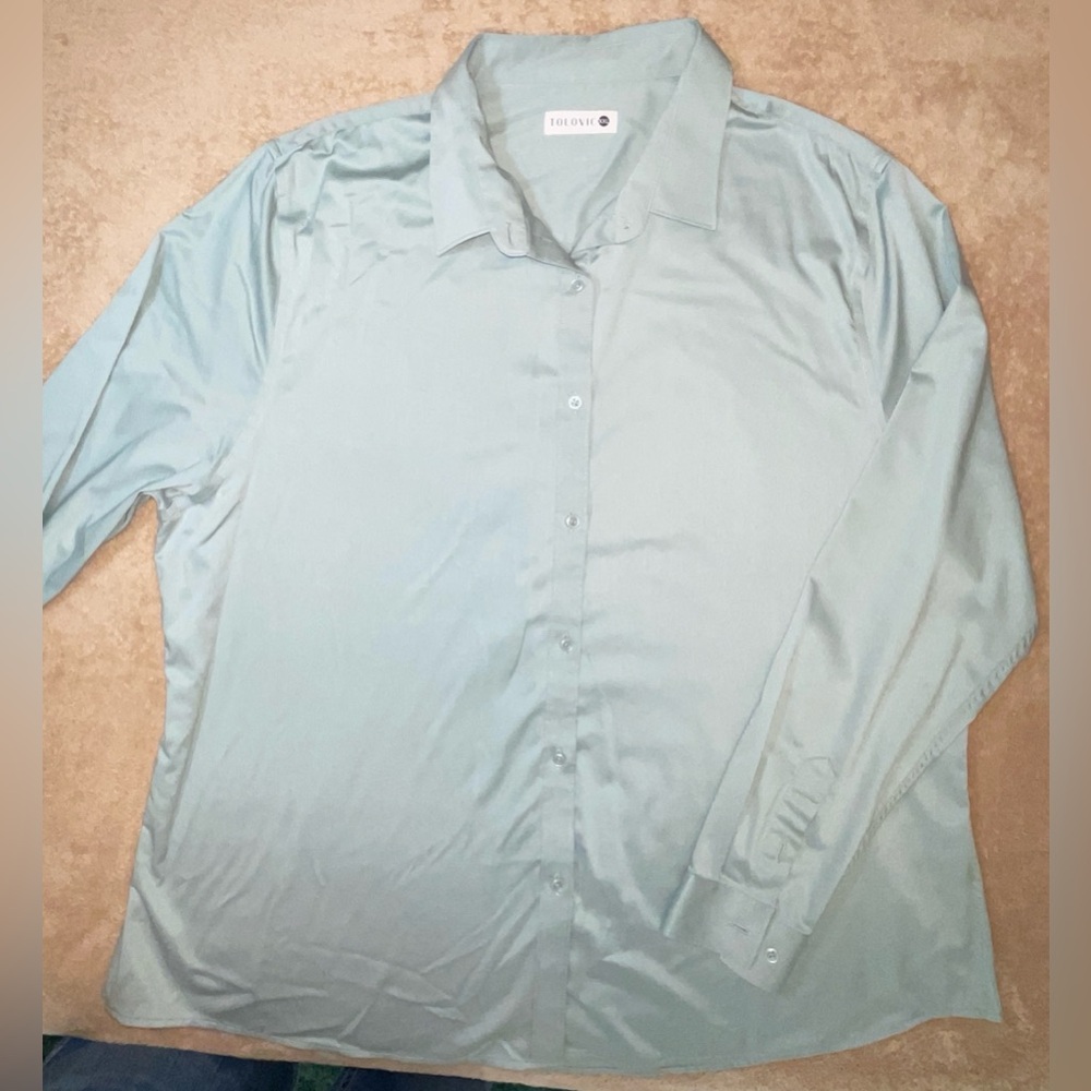 Tolovic Seafoam Green Soft Touch Women’s Button-Up Blouse Size XXL